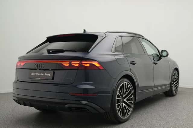 Audi Q8 (2025) thumbnail 2