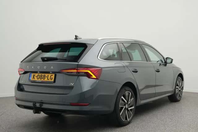Škoda Octavia (2020) thumbnail 2