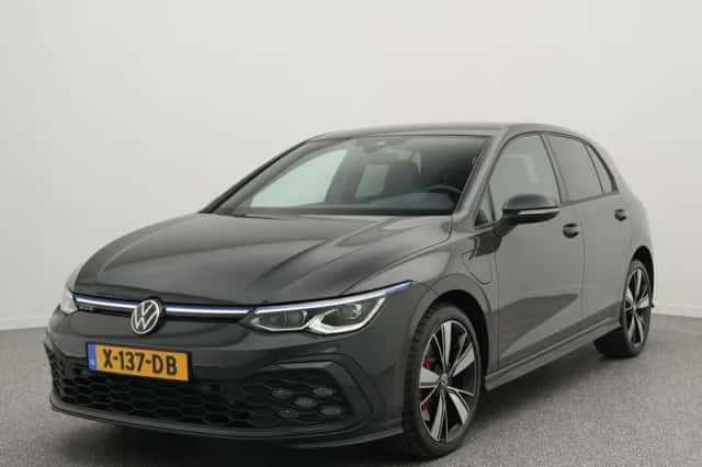 Volkswagen Golf (2021) thumbnail 1