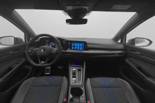 Volkswagen Golf (2021) thumbnail 3