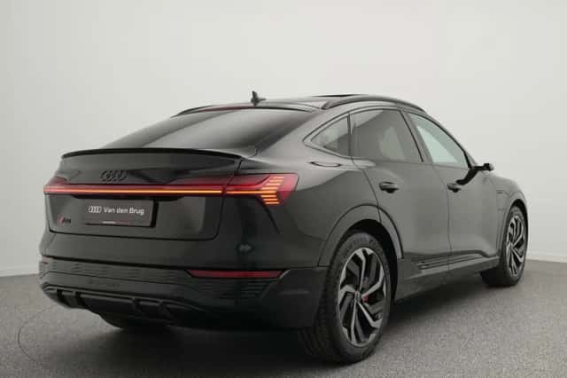 Audi Q8 e-tron (2024) thumbnail 2