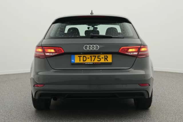 Audi A3 (2018) thumbnail 6