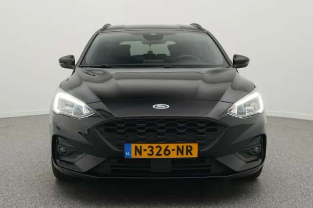 Ford Focus (2021) thumbnail 5