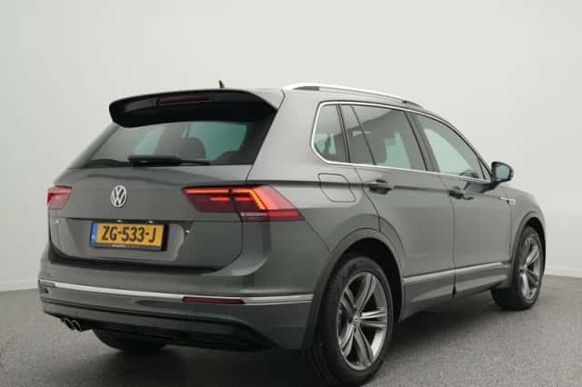 Volkswagen Tiguan (2019) thumbnail 2
