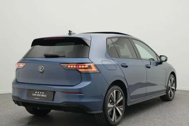 Volkswagen Golf (2026) thumbnail 2