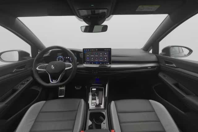 Volkswagen Golf (2026) thumbnail 3