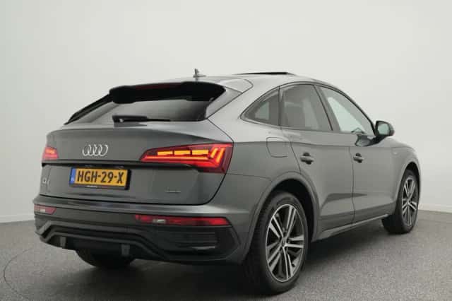 Audi Q5 Sportback (2021) thumbnail 2