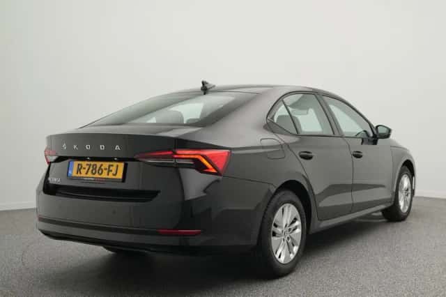 Škoda Octavia (2020) thumbnail 2
