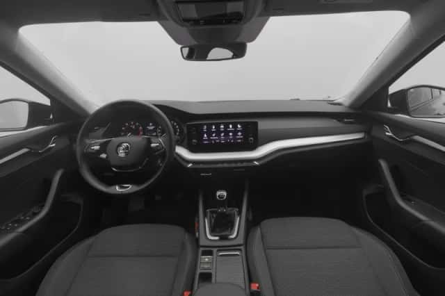 Škoda Octavia (2020) thumbnail 3
