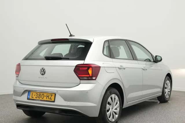Volkswagen Polo (2021) thumbnail 2