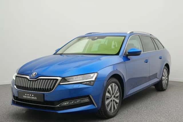 Škoda Superb (2023) thumbnail 1