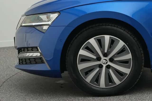 Škoda Superb (2023) thumbnail 6