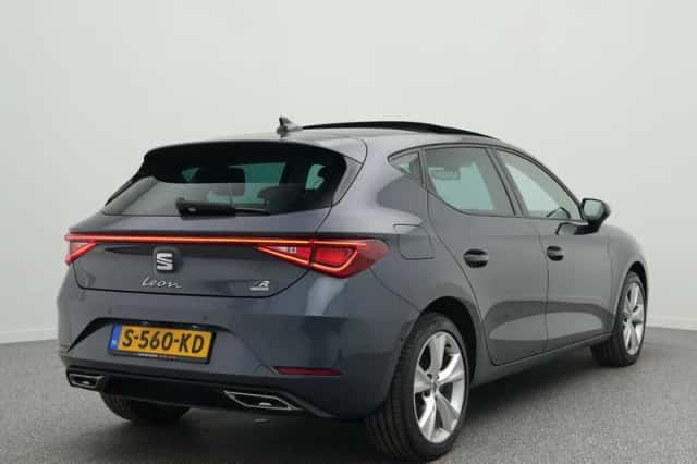 SEAT Leon (2020) thumbnail 2