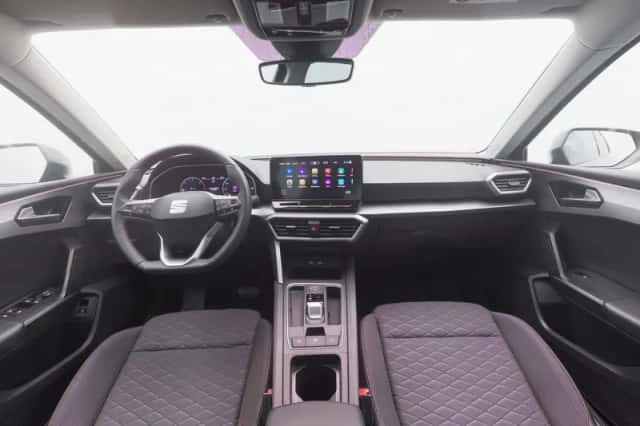 SEAT Leon (2020) thumbnail 3
