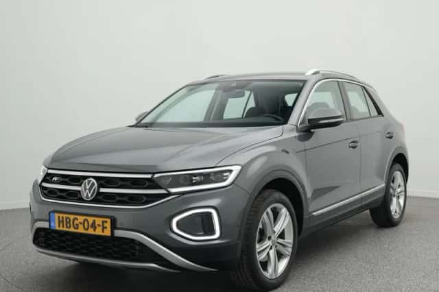 Volkswagen T-Roc (2023) thumbnail 1