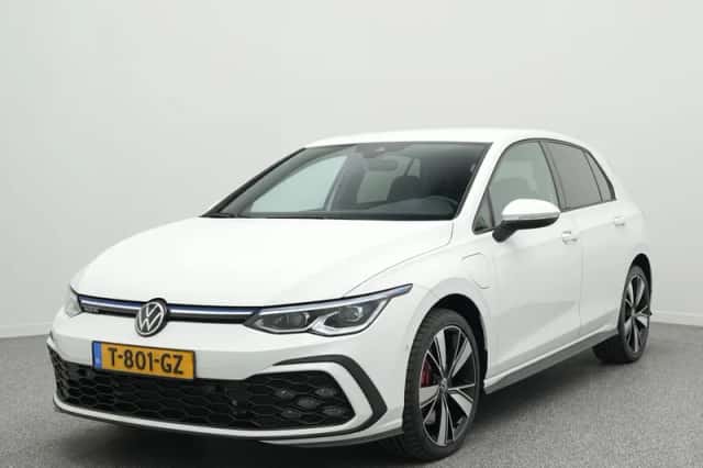 Volkswagen Golf (2020) thumbnail 1