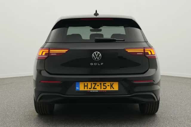 Volkswagen Golf (2025) thumbnail 6