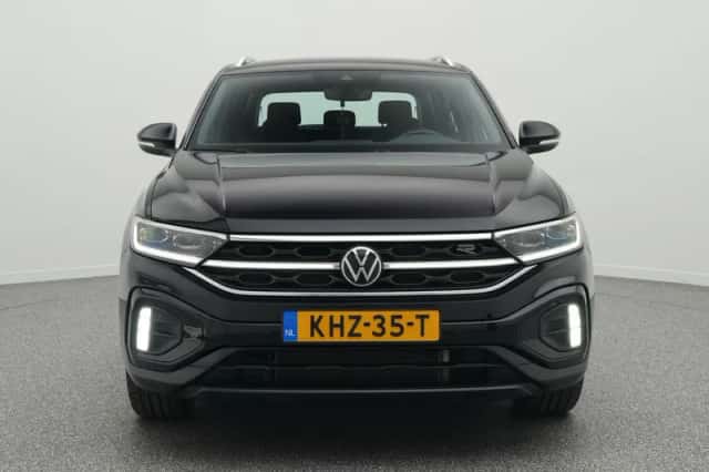 Volkswagen T-Roc (2023) thumbnail 5