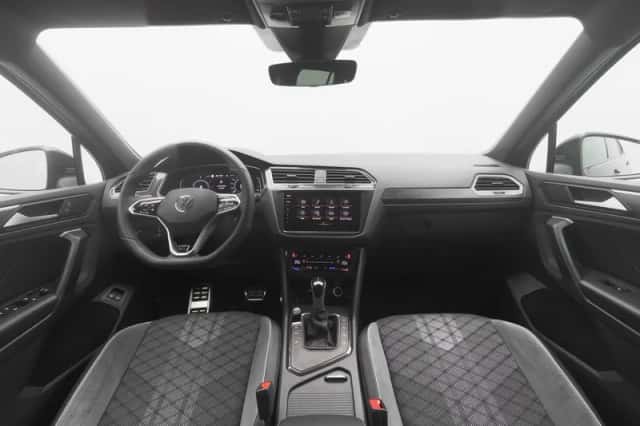 Volkswagen Tiguan (2022) thumbnail 3