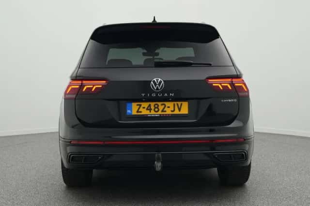 Volkswagen Tiguan (2022) thumbnail 6