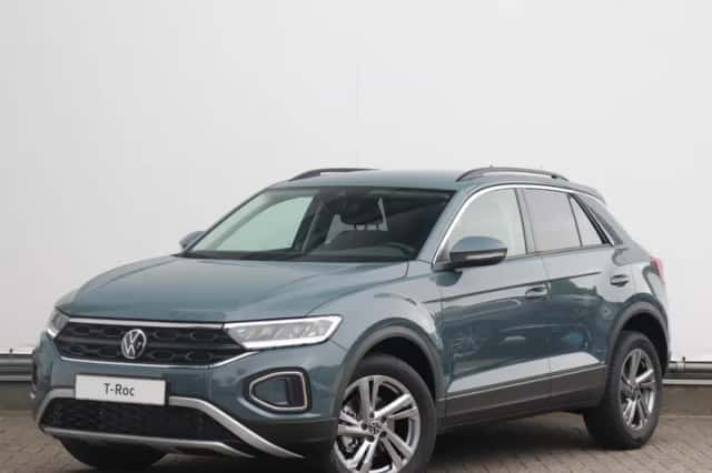 Volkswagen T-Roc (2025) thumbnail 1