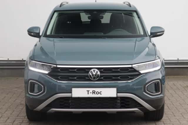 Volkswagen T-Roc (2025) thumbnail 3