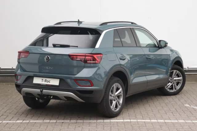 Volkswagen T-Roc (2025) thumbnail 4