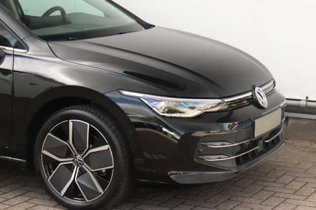 Volkswagen Golf (2026) thumbnail 4