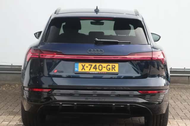 Audi Q8 e-tron (2023) thumbnail 5