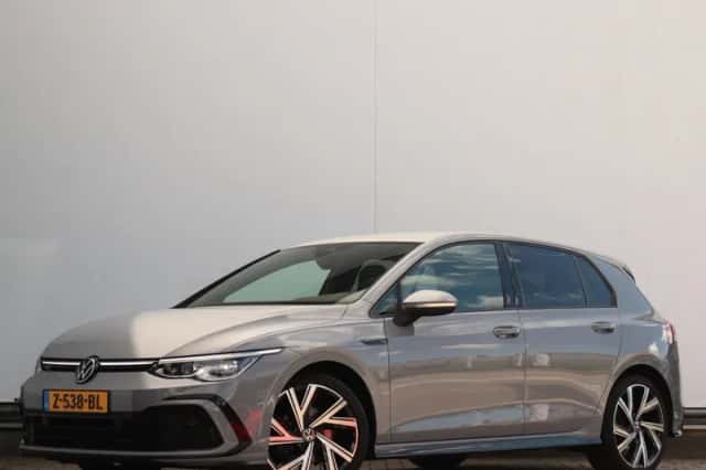 Volkswagen Golf (2024) thumbnail 1