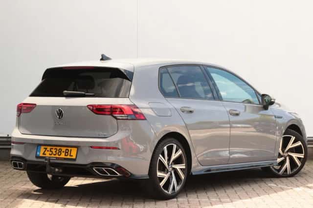 Volkswagen Golf (2024) thumbnail 5
