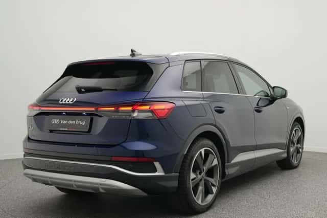 Audi Q4 e-tron (2024) thumbnail 2