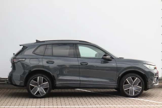 Volkswagen Tiguan (2026) thumbnail 2