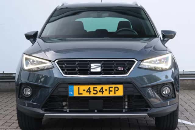 SEAT Arona (2020) thumbnail 3