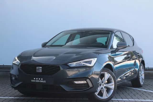 SEAT Leon (2023) thumbnail 1