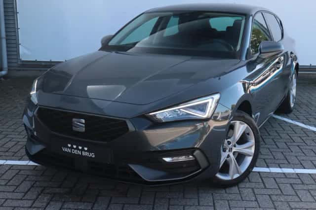 SEAT Leon (2023) thumbnail 2