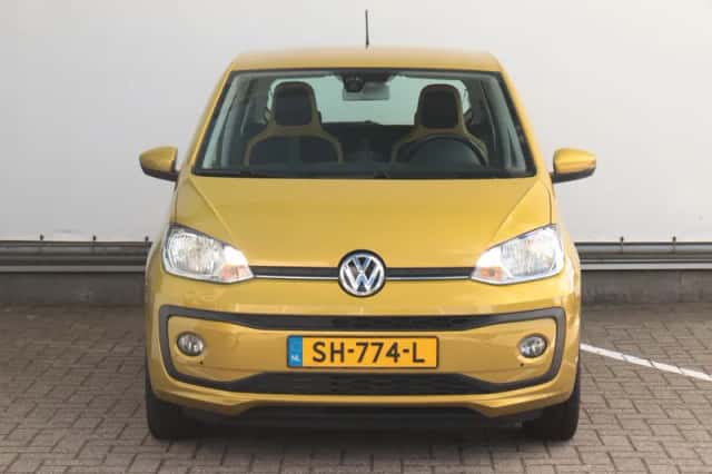Volkswagen Up! (2018) thumbnail 6