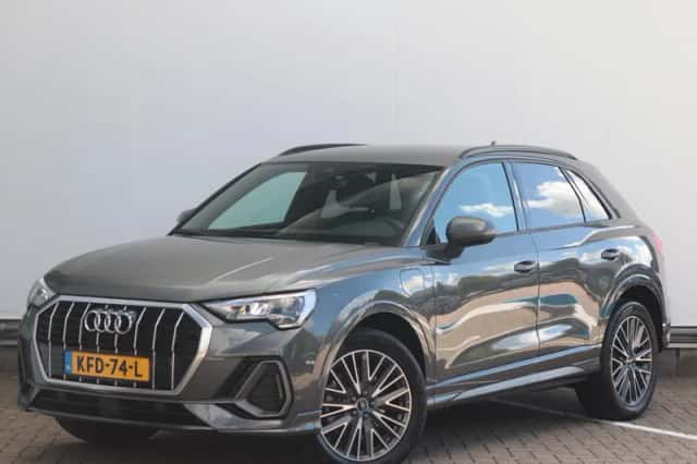 Audi Q3 (2024) thumbnail 1