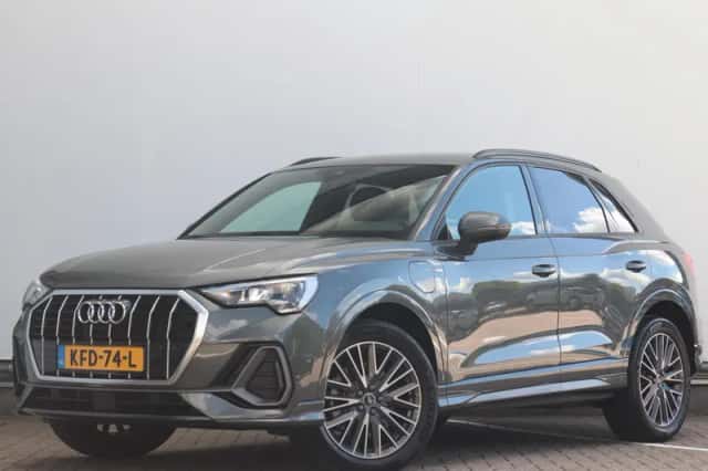 Audi Q3 (2024) thumbnail 2