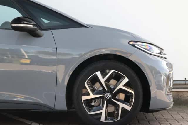 Volkswagen ID.3 (2026) thumbnail 5