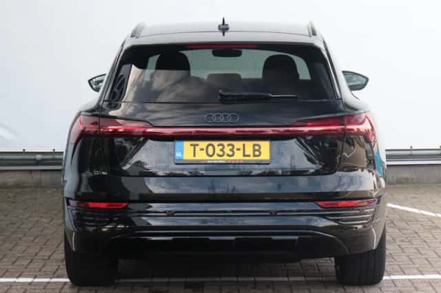 Audi Q8 e-tron (2023) thumbnail 5