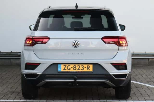 Volkswagen T-Roc (2019) thumbnail 6