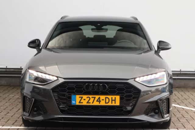 Audi A4 (2024) thumbnail 3