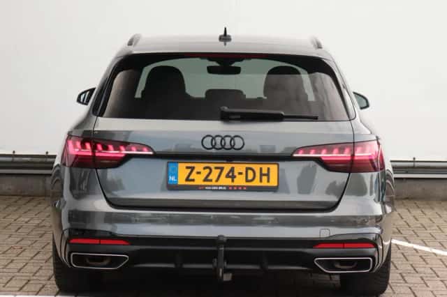 Audi A4 (2024) thumbnail 5