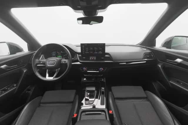 Audi Q5 (2024) thumbnail 3