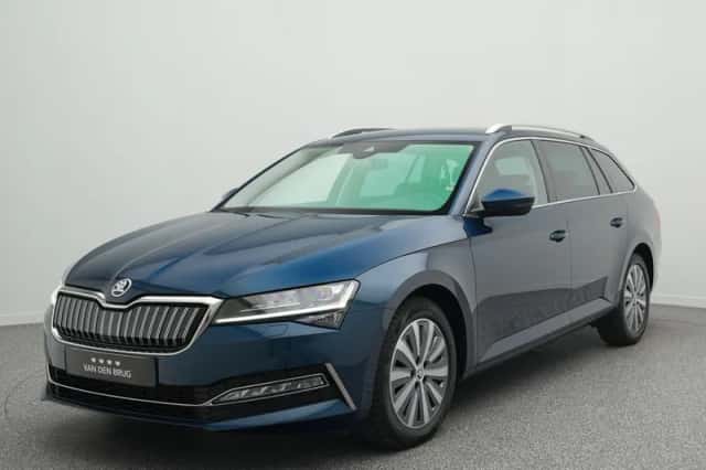 Škoda Superb (2021) thumbnail 1