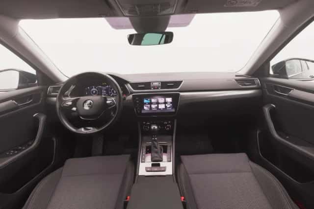 Škoda Superb (2021) thumbnail 3
