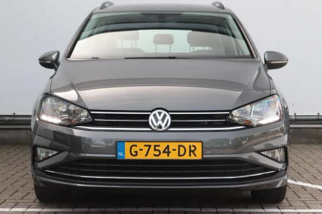 Volkswagen Golf Sportsvan (2019) thumbnail 3