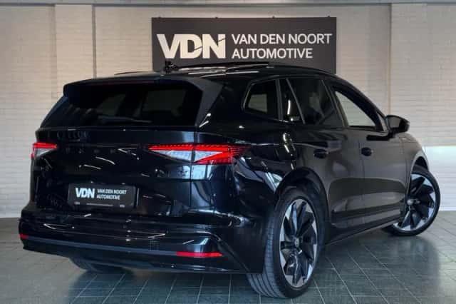 Škoda Enyaq (2022) thumbnail 3
