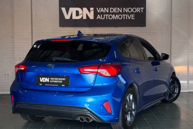 Ford Focus (2019) thumbnail 3